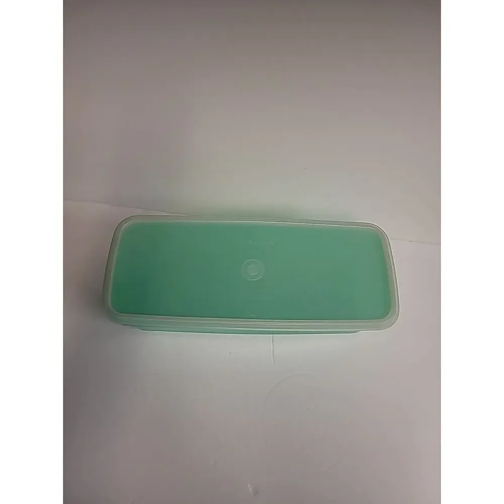 Tupperware Celery Vegetable Crisper Keeper - Vintage - Jadite Green USA w/Insert